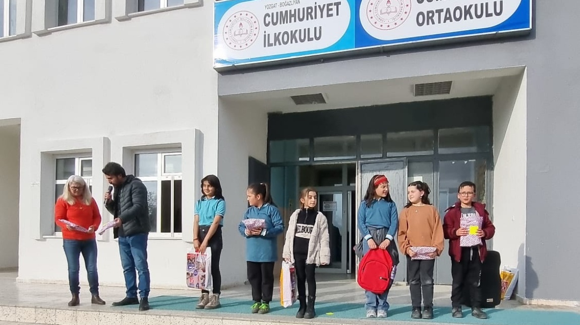 İstiklâl Marşını Güzel Okuma Yarışması ve Dilimizin Zenginlikleri 